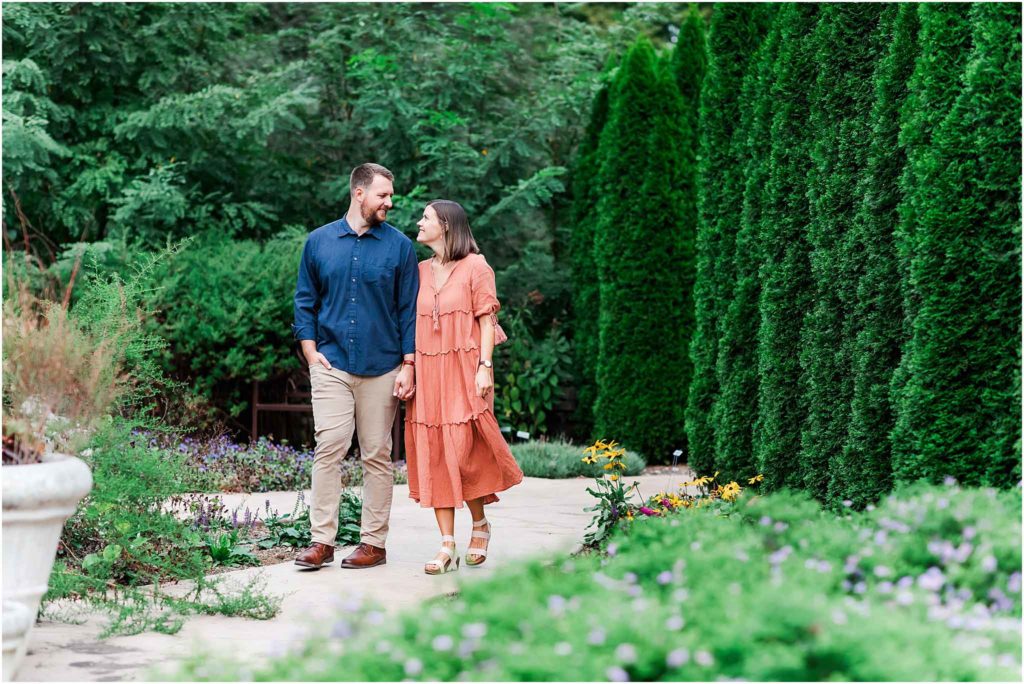 knoxville tennessee botanical garden engagements portraits 