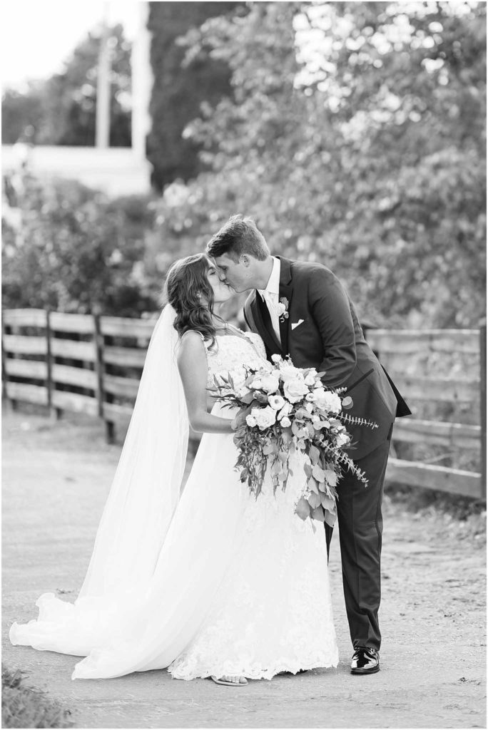 Dip kiss at sinkland farms wedding